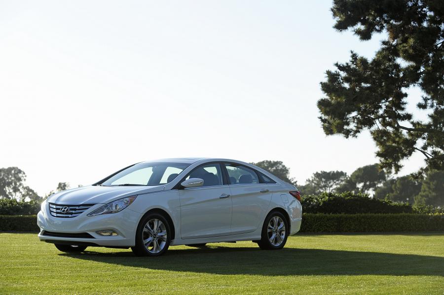  Hyundai Sonata 2010 года  (фото 27 из 162)